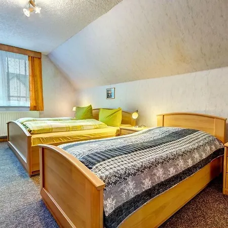 Ferienzimmer 2 *